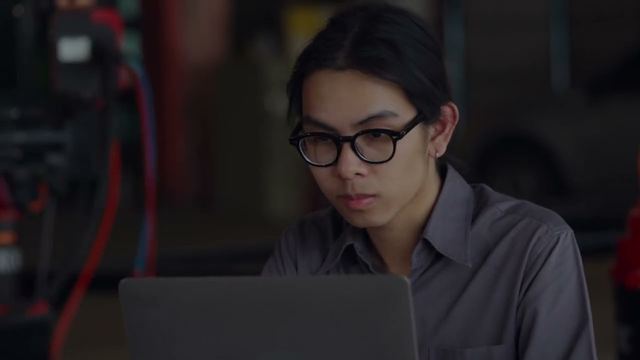 Video kết nối công nghiệp điều khiển bằng AI: dự báo bảo trì, Wi-Fi cho AGV, xe nâng và máy quét